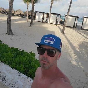 Meet your Posher, Nicholas